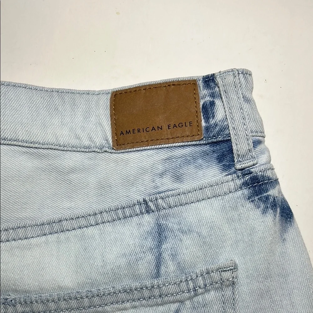 American Eagle Outfitters Blue and White Jean Shorts with Tie-Dye Pattern - Picture 4 of 7